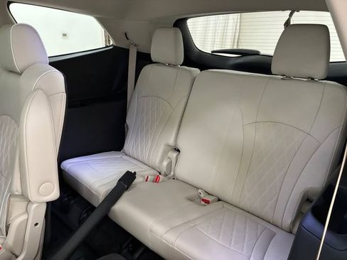 Used 2024 Buick Enclave Avenir w/ Avenir Technology Package image 18