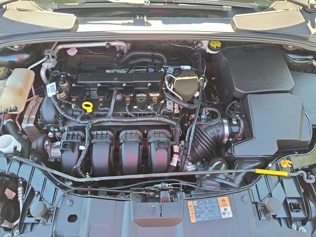 Used 2015 Ford Focus SE FWD image 39