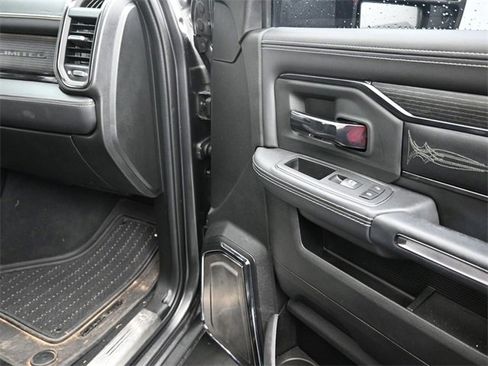 Used 2024 RAM 2500 Limited image 23