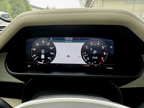 Used 2020 Land Rover Defender 110 SE image 23