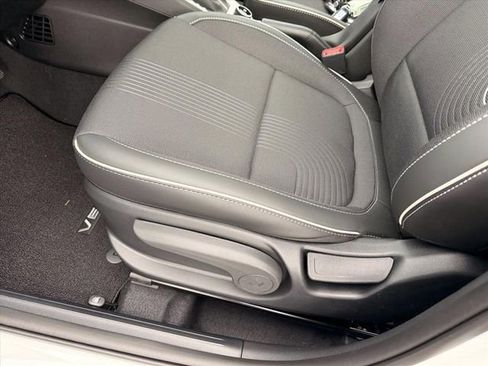 New 2026 Hyundai Venue SEL FWD image 12