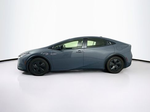 Used 2024 Toyota Prius LE FWD image 4