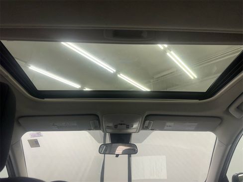 Used 2017 Toyota RAV4 XLE image 23