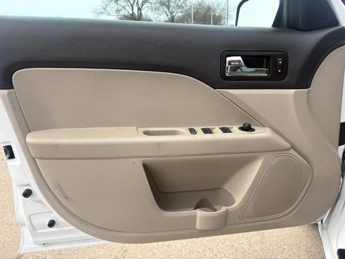 Used 2007 Ford Fusion SE image 8