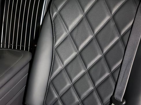 Used 2024 Mercedes-Benz Maybach S 580 4MATIC image 38