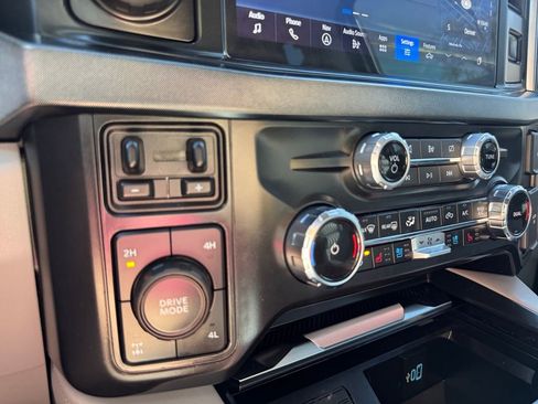 Used 2024 Ford F250 Limited image 19