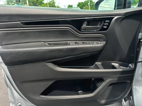 Used 2025 Honda Odyssey Touring image 14