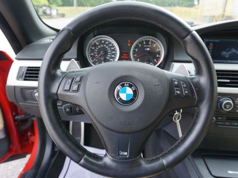Used 2010 BMW M3 Convertible RWD image 21