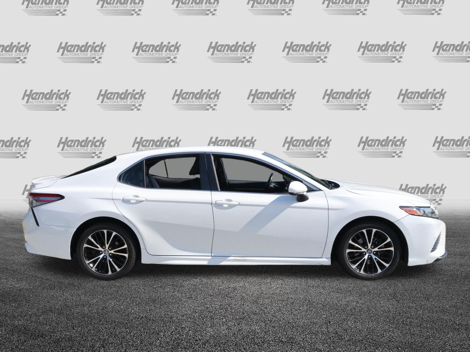 Used 2018 Toyota Camry SE FWD image 10