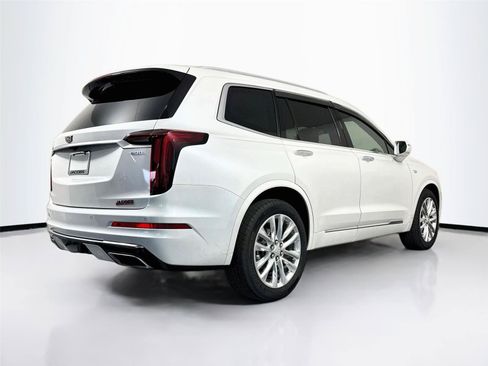 Used 2020 Cadillac XT6 Premium Luxury FWD image 5