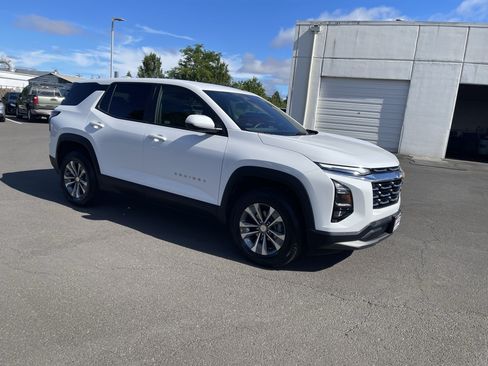 Used 2026 Chevrolet Equinox LT AWD/4WD image 7