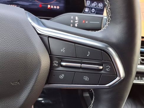 Used 2025 Chevrolet Equinox EV LT w/ Convenience Package FWD image 13