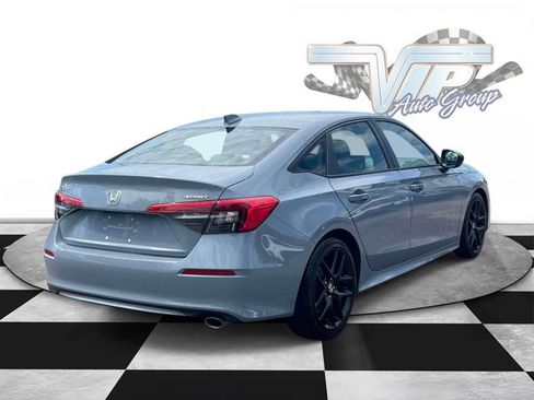 Used 2024 Honda Civic Sport image 6