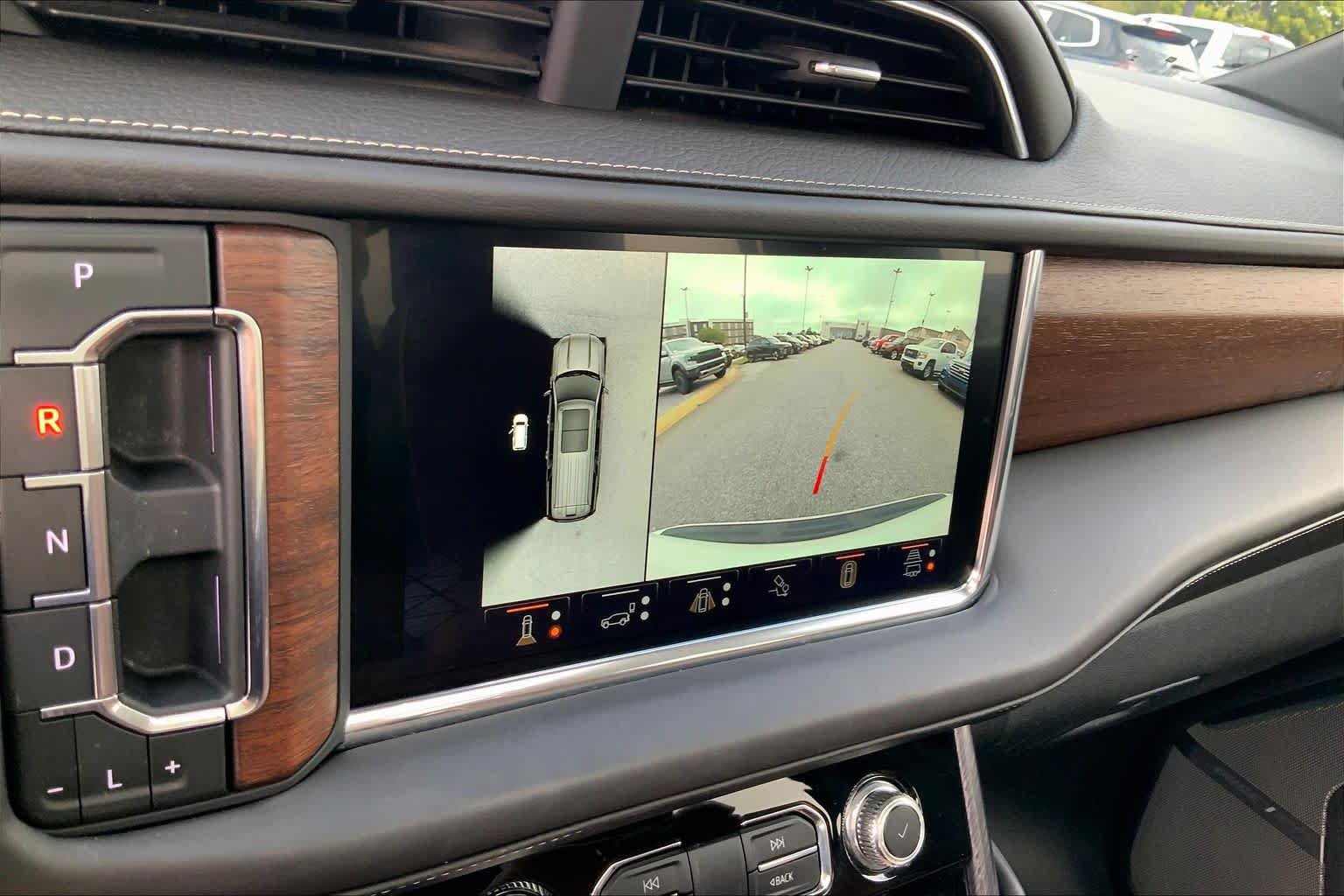 Used 2023 GMC Yukon Denali Ultimate AWD/4WD image 28