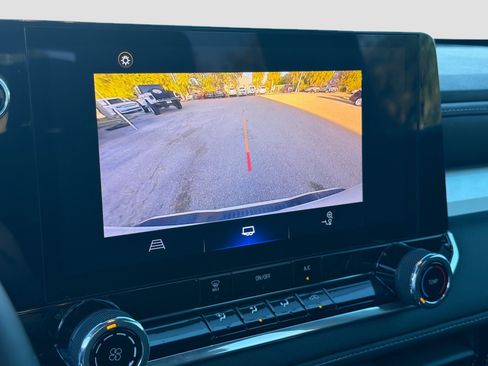 Used 2024 Chevrolet Colorado LT w/ Advanced Trailering Package image 28