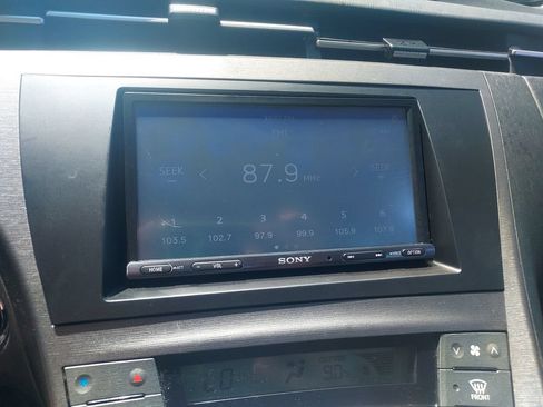 Used 2012 Toyota Prius Two FWD image 12