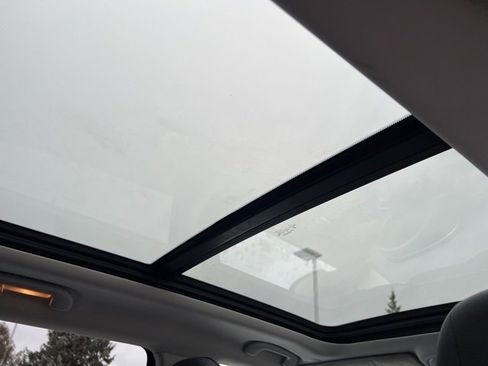 Certified 2021 Jeep Compass Latitude w/ Sun and Sound Group image 15