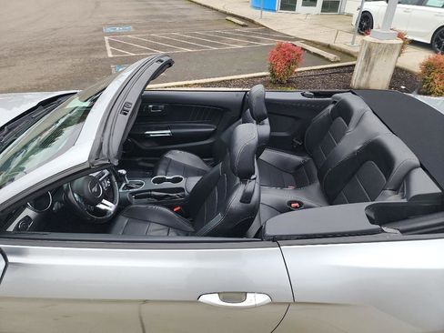 Used 2021 Ford Mustang Premium image 23