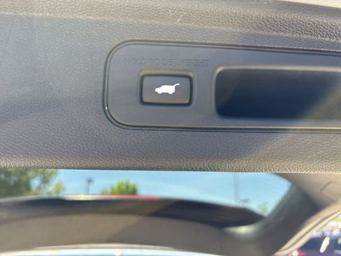 Certified 2025 Honda Odyssey Touring image 9