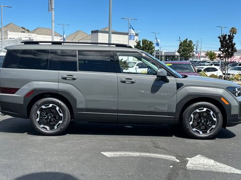 Certified 2025 Hyundai Santa Fe SEL image 2