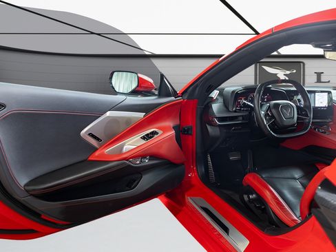 Used 2020 Chevrolet Corvette Stingray Preferred Cpe w/ 2LT Preferred Equipment Group RWD image 30