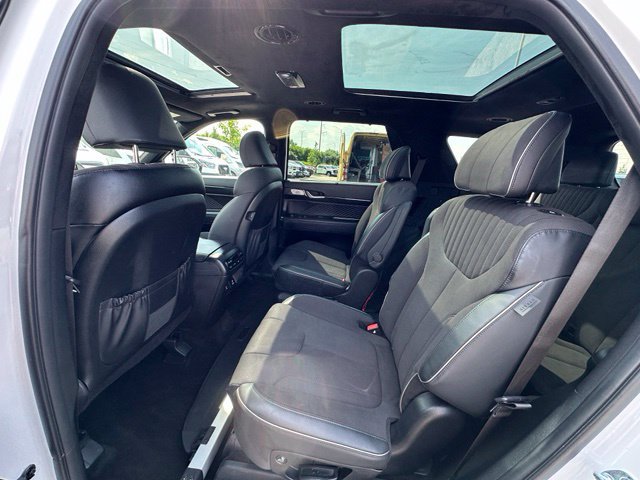 Used 2024 Hyundai Palisade Calligraphy AWD/4WD image 18