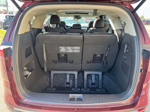 Used 2023 Kia Carnival SX Prestige FWD image 6