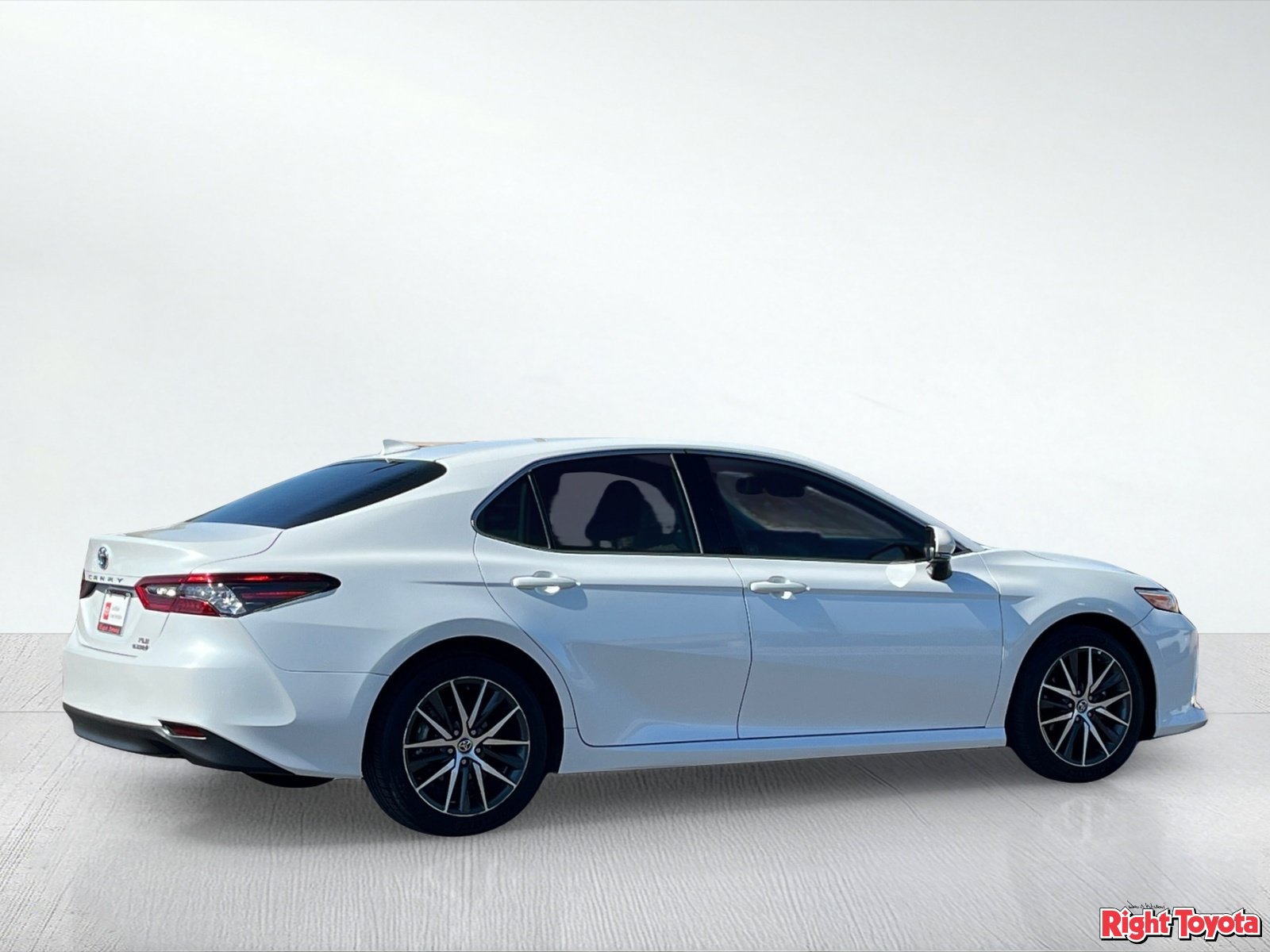 Certified 2022 Toyota Camry XLE FWD image 7