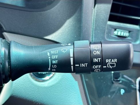 Used 2017 Toyota Sienna XLE Premium FWD image 13