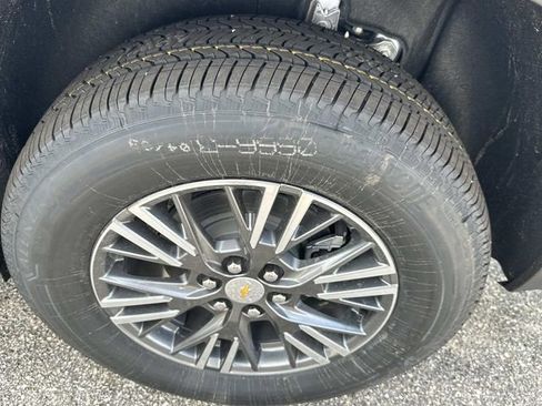New 2026 Chevrolet Traverse LT FWD image 10