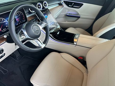Used 2023 Mercedes-Benz C 300 Sedan image 11