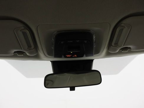 Used 2025 Toyota Corolla LE w/ Convenience Package image 23