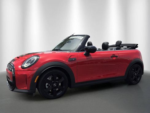 Used 2024 MINI Cooper S FWD image 3