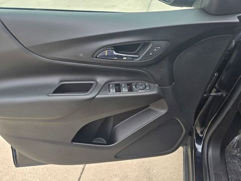 Used 2020 Chevrolet Equinox LT image 23