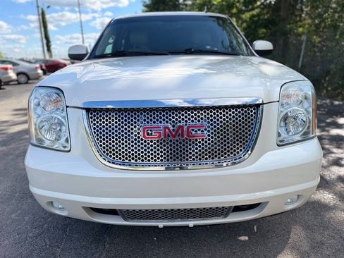 Used 2013 GMC Yukon Denali AWD/4WD image 8