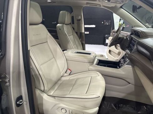 Used 2021 GMC Yukon XL Denali w/ Denali Premium Package image 40