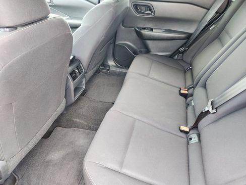 Used 2024 Nissan Rogue S AWD/4WD image 34