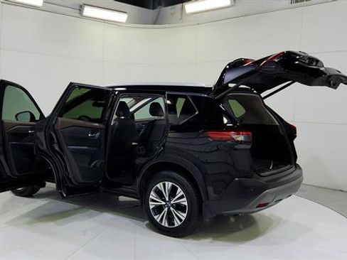 Certified 2023 Nissan Rogue SV w/ SV Premium B Package FWD image 31