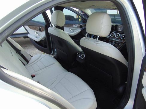 Used 2016 Mercedes-Benz C 300 4MATIC Sedan image 19