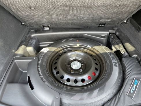 Used 2023 Jeep Grand Cherokee Summit image 10