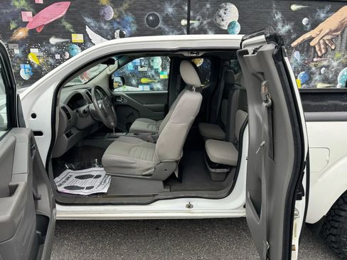 Used 2018 Nissan Frontier S w/ Work Truck Package image 38