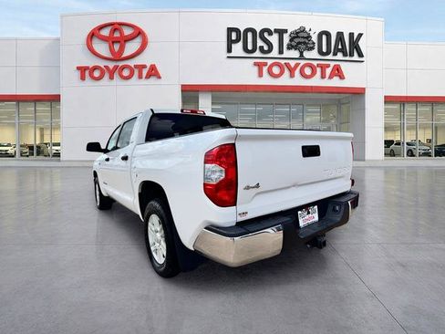 Used 2018 Toyota Tundra SR5 w/ SR5 Upgrade Package image 38