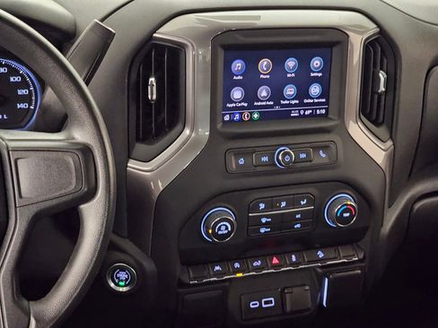 Used 2022 Chevrolet Silverado 1500 Custom Trail Boss AWD/4WD image 9