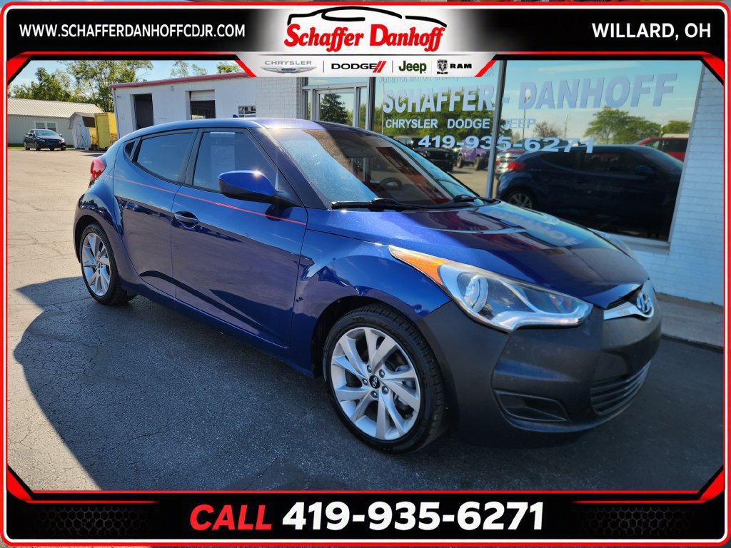 Used 2016 Hyundai Veloster FWD image 1