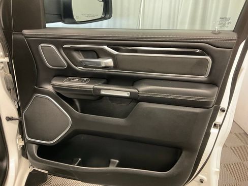 Used 2022 RAM 1500 Laramie AWD/4WD image 31