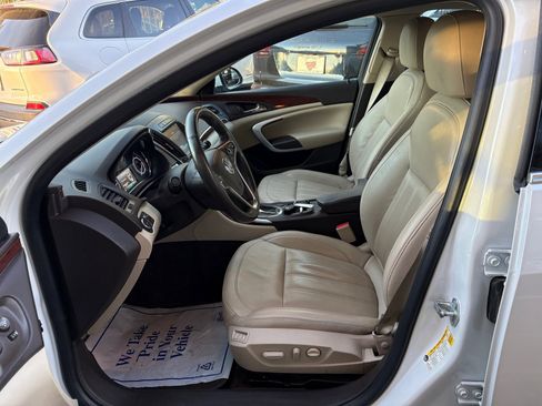 Used 2016 Buick Regal Premium w/ Driver Confidence Package #2 image 11