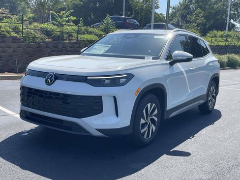 New 2026 Volkswagen Tiguan S FWD image 3