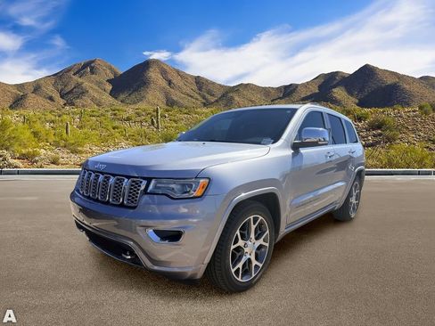 Used 2019 Jeep Grand Cherokee Overland AWD/4WD image 2
