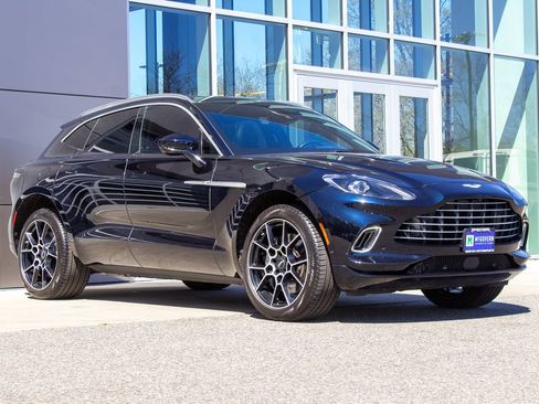 Used 2022 Aston Martin DBX AWD/4WD image 3