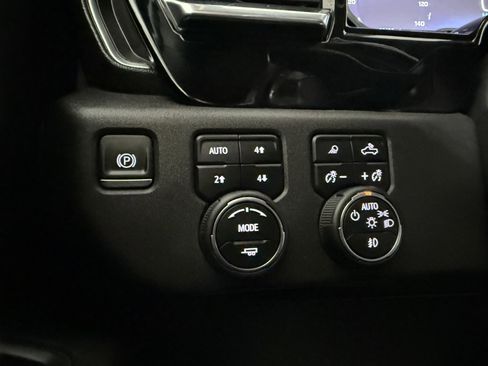 Used 2022 Chevrolet Silverado 1500 High Country w/ High Country Premium Package image 26